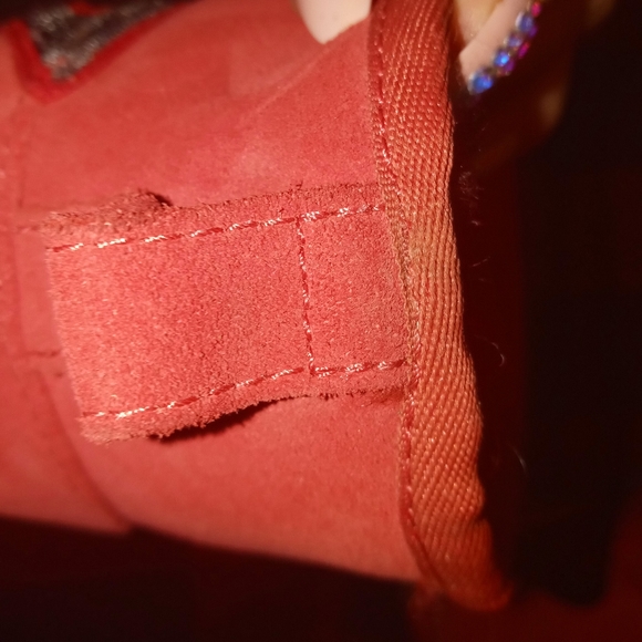 Uggs - Picture 6 of 8